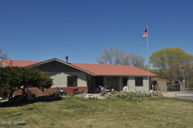 320 4Th Avenue, Eagar, Arizona 85925, Bedrooms, ,Bathrooms,Residential,For Sale,4Th,255844