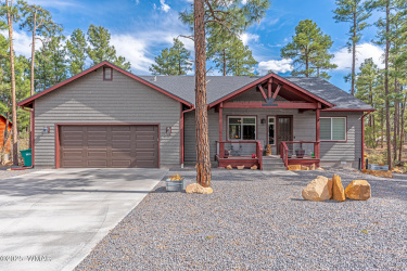 670 Mountain Pines Avenue, Show Low, Arizona 85901, Bedrooms, ,Bathrooms,Residential,For Sale,Mountain Pines,255861