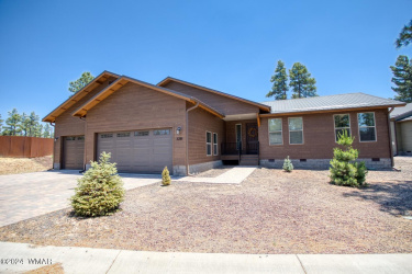 3281 Eagles Creek Drive, Show Low, Arizona 85901, Bedrooms, ,Bathrooms,Residential,For Sale,Eagles Creek,255866