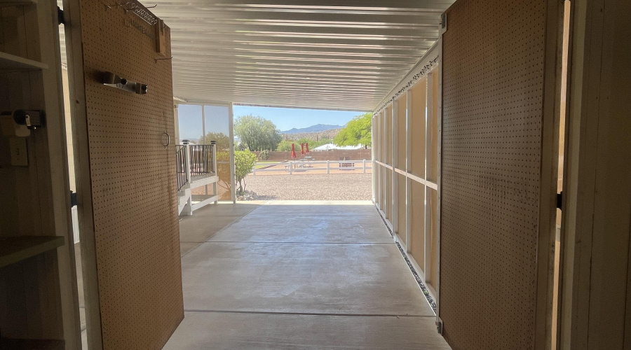 storage with double doors/ramp