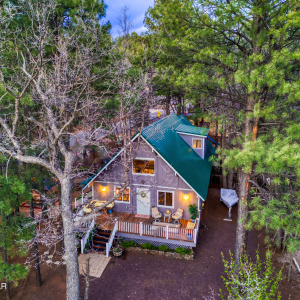 Your Pinetop Country Club Vista Cabin