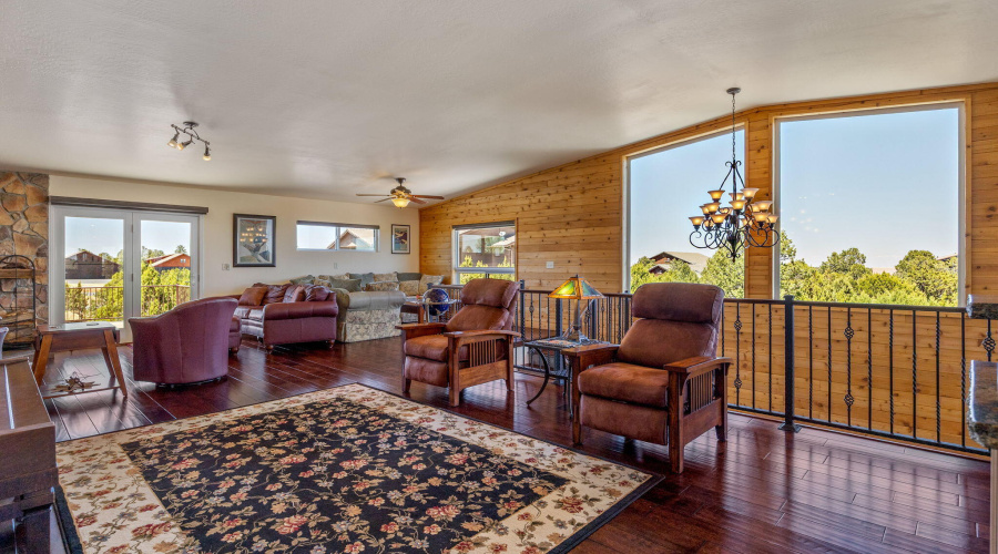 2335VoyagerCir-Overgaard-AZ-19