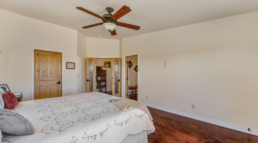 2335VoyagerCir-Overgaard-AZ-27