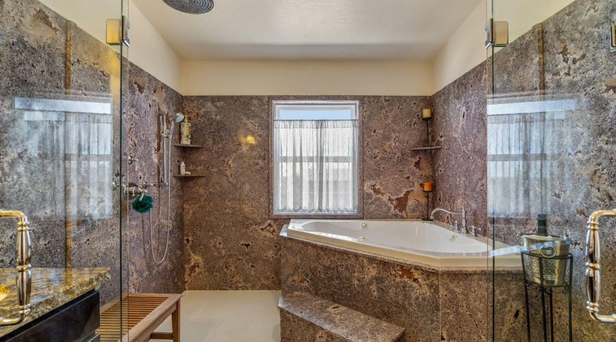 2335VoyagerCir-Overgaard-AZ-29