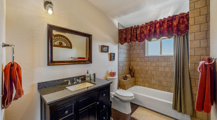 2335VoyagerCir-Overgaard-AZ-33