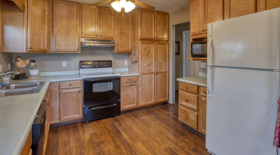 PAX_4924_AuroraHDR2019-edit