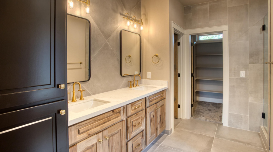 Custom Primary EnSuite