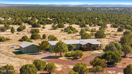 8685 Roundup Drive, Show Low, Arizona 85901, Bedrooms, ,Bathrooms,Residential,For Sale,Roundup,255680