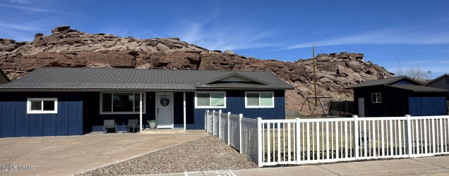 1302 Florida Street, Holbrook, Arizona 86025, Bedrooms, ,Bathrooms,Residential,For Sale,Florida,255933