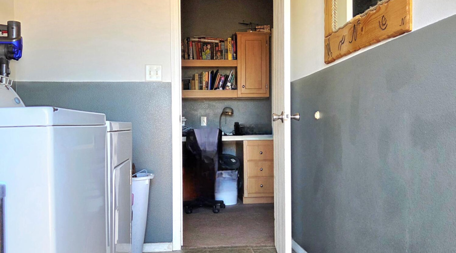 Laundry room, back entrance