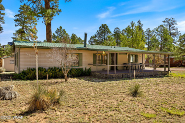 2841 Pine Rim Road, Overgaard, Arizona 85933, Bedrooms, ,Bathrooms,Residential,For Sale,Pine Rim,256002