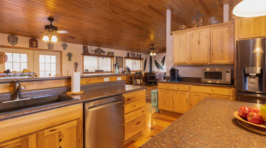 photo(21) 18 CR N3207 Vernon AZ 051425