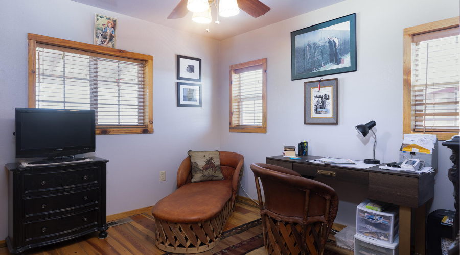 photo(26) 18 CR N3207 Vernon AZ 051425