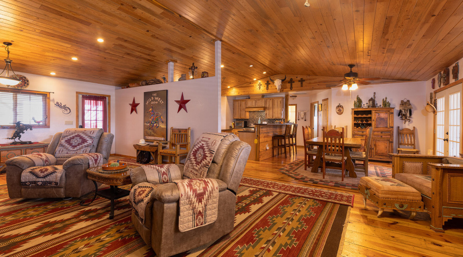 photo(14) 18 CR N3207 Vernon AZ 051425