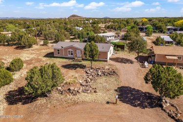 8605 Meyers Place, Show Low, Arizona 85901, Bedrooms, ,Bathrooms,Residential,For Sale,Meyers,256075