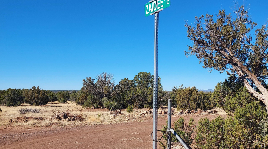 Intersection by NE Corner pin High Plain