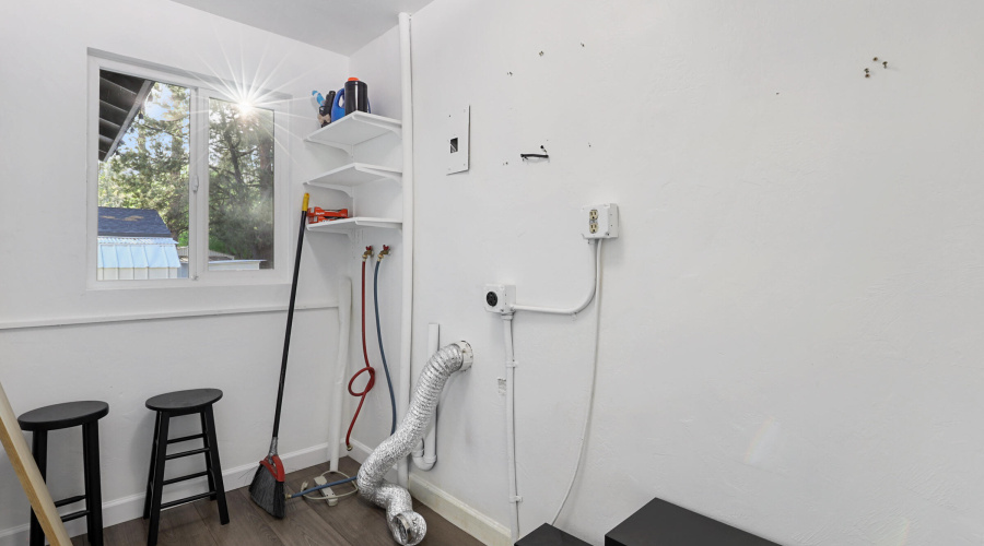 Laundry - Utility Room