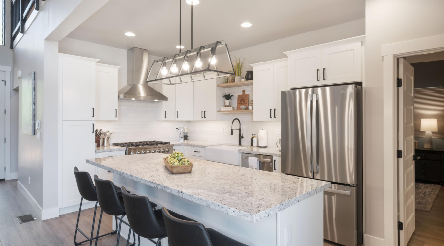 Kitchen_Trendy Pine LodgeHR