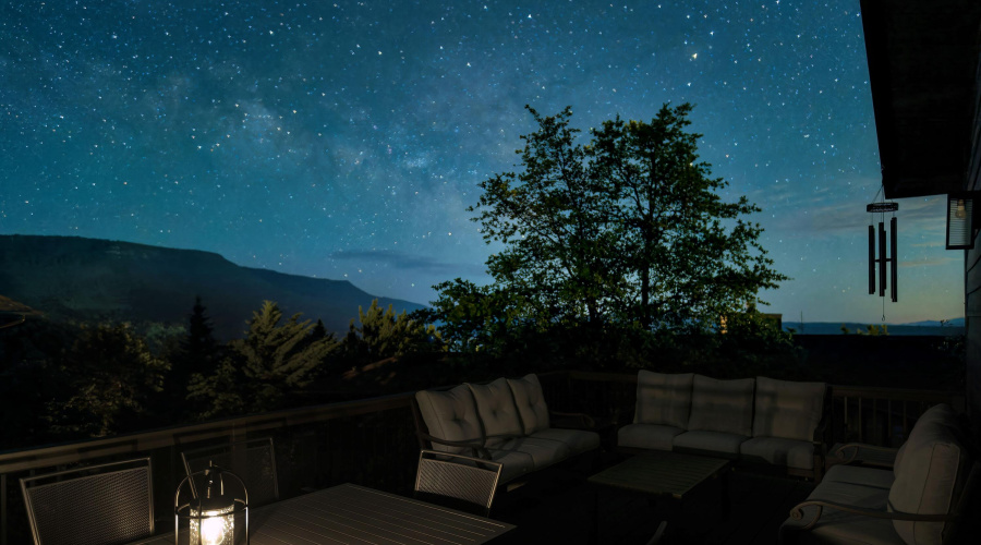 Patio Night_Trendy Pine LodgeHR