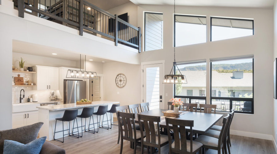 Dining_Trendy Pine LodgeHR