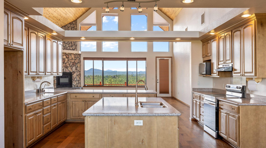 Lots of cabinet space