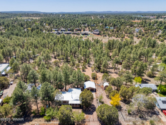 640 8th Street, Show Low, Arizona 85901, Bedrooms, ,Bathrooms,Residential,For Sale,8th,256156