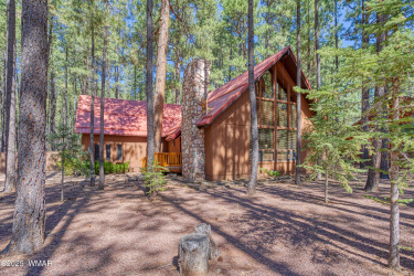 8220 Wild Horse Road, Pinetop, Arizona 85935, Bedrooms, ,Bathrooms,Residential,For Sale,Wild Horse,256116