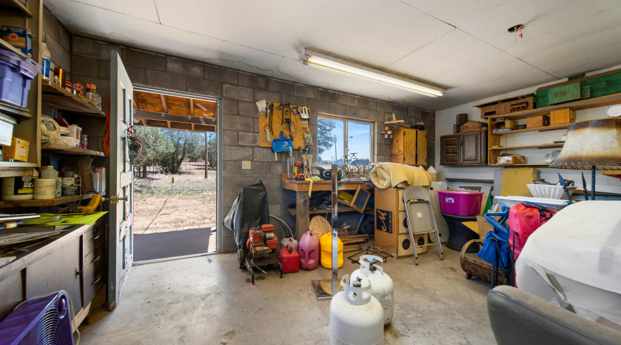 Workshop in Barn Garage