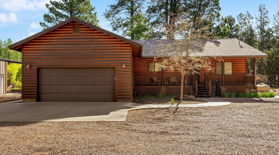 BlackCanyon- Exterior Front