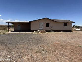 276 Morman Trail, Winslow, Arizona 86047, Bedrooms, ,Bathrooms,Residential,For Sale,Morman,256209