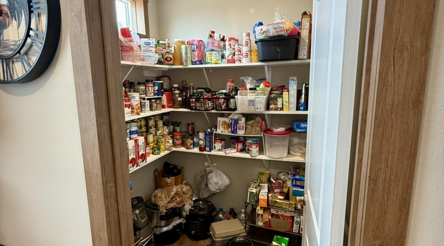 Walk in pantry