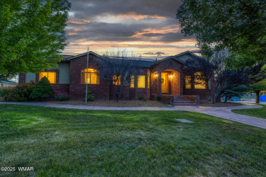 416 2Nd Street, Snowflake, Arizona 85937, Bedrooms, ,Bathrooms,Residential,For Sale,2Nd,256218