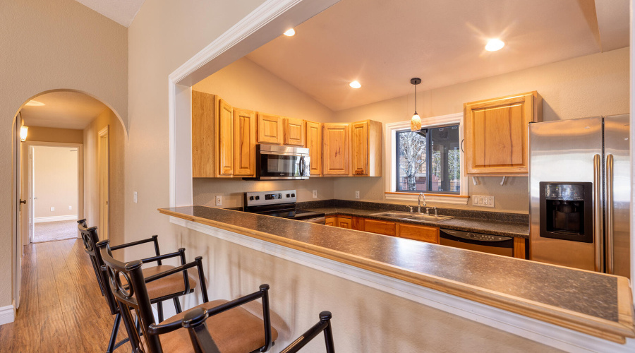 photo(18) 116 W Skyhook SL Staci 053125