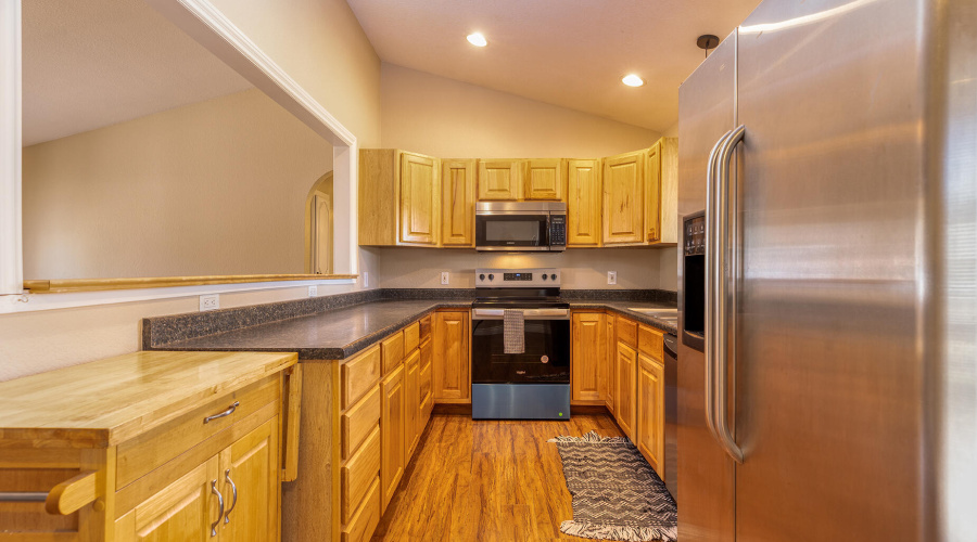 photo(15) 116 W Skyhook SL Staci 053125