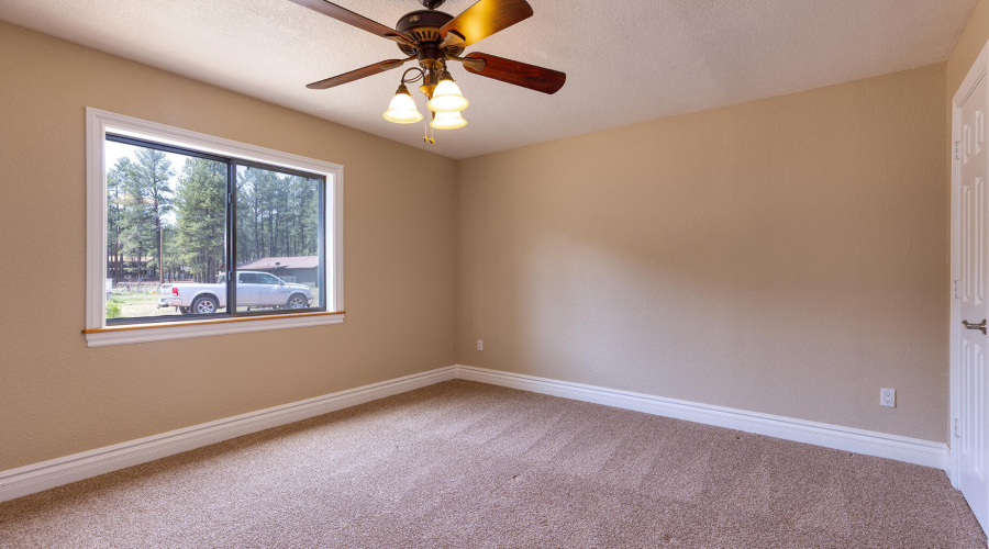 photo(25) 116 W Skyhook SL Staci 053125