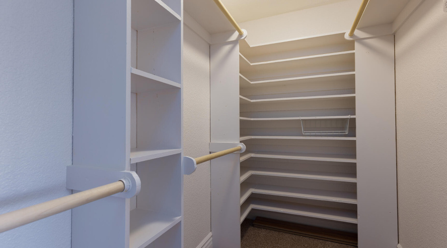 photo(24) 116 W Skyhook SL Staci 053125