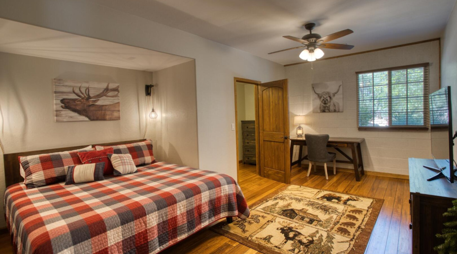 Sierra Pines Show Low for Sale