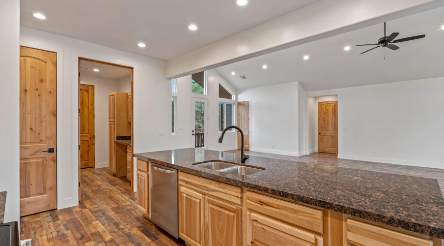 2770ChandelleLn-Overgaard-AZ-12