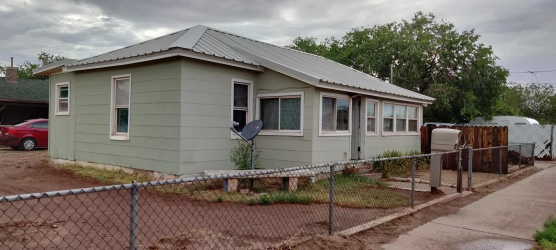 901 PRAIRIE Avenue, Winslow, Arizona 86047, Bedrooms, ,Residential,For Sale,PRAIRIE,91269