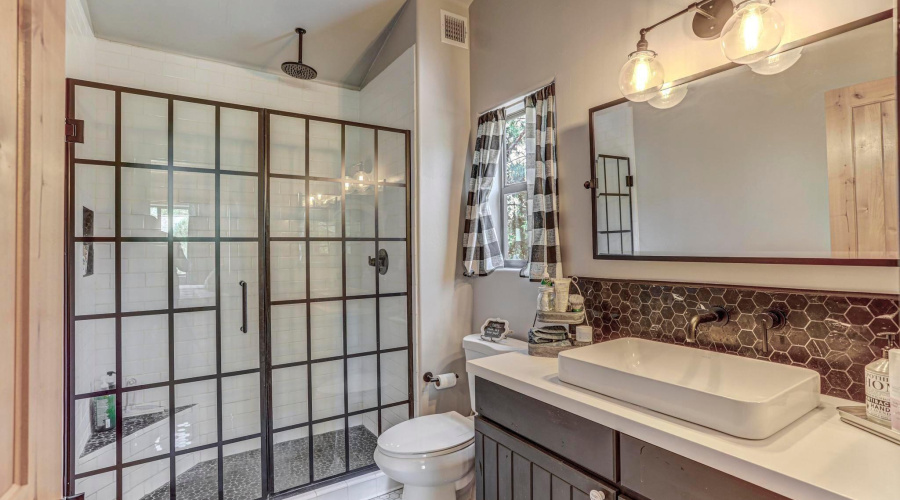 Upstairs master bath