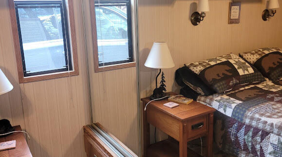 20250609_120540 Mirrored closet