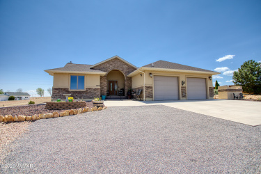 1420 Haystack Road, Taylor, Arizona 85939, Bedrooms, ,Bathrooms,Residential,For Sale,Haystack,256499