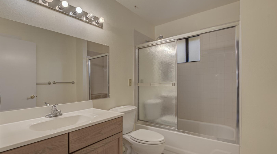 Upstairs Hall Bathroom