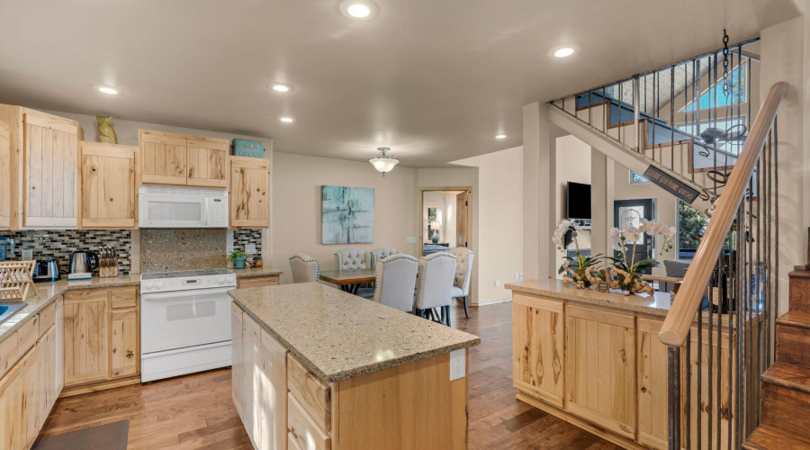 9-web-or-mls-TimberCreekImagery-9