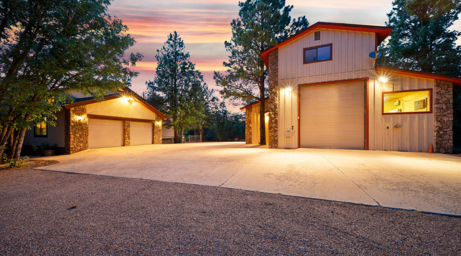 F twilight view garage and work shop