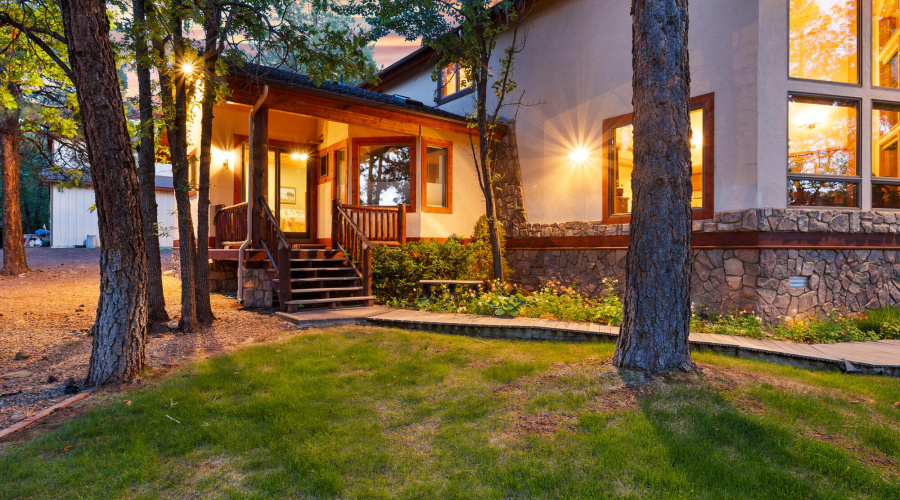 F master bedroom twilight view