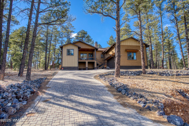 1060 Lakeside Trail, Show Low, Arizona 85901, Bedrooms, ,Bathrooms,Residential,For Sale,Lakeside,256649