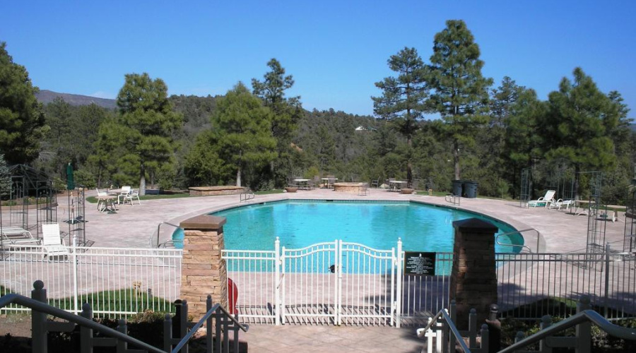 20151210215529759035000000-o