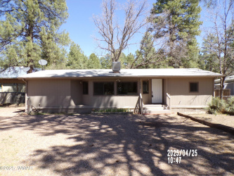 2920 Whipple Street, Show Low, Arizona 85901, Bedrooms, ,Bathrooms,Residential,For Sale,Whipple,255631