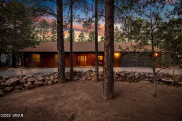 2202 Forest Park Drive, Overgaard, Arizona 85933, Bedrooms, ,Bathrooms,Residential,For Sale,Forest Park,256723